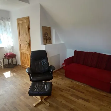 شقة Stiegenstuebchen Am Weinberg دريسدن